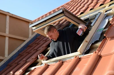 Pose de fenêtres de toit Velux à Feusines